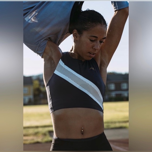 Tracksmith Strata Zip Bra - Picture 3 of 8